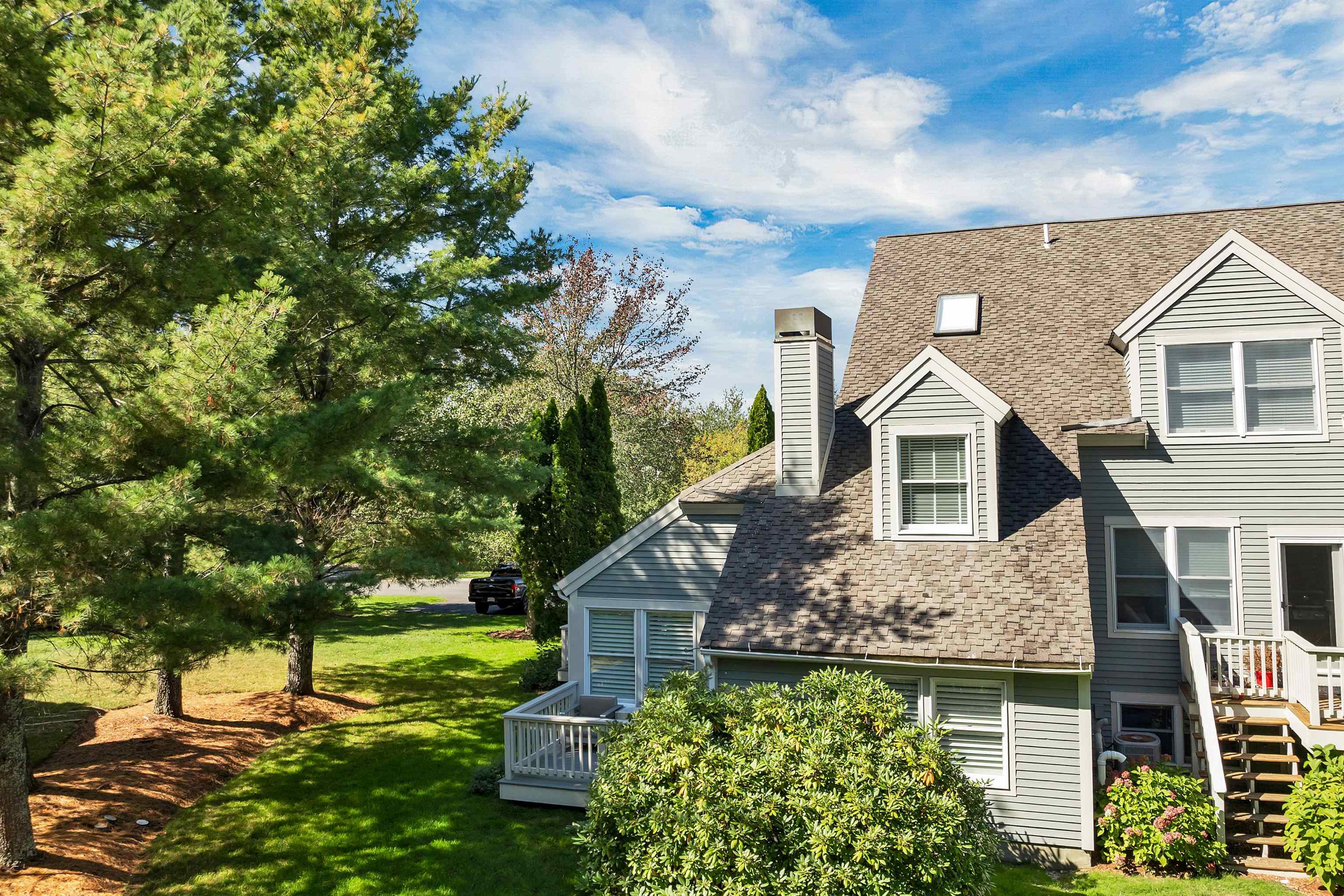 84 Hawthorne Village Road Nashua, NH 03062 - Photo 51 of 55