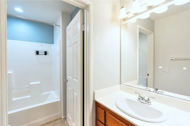 $928,000 | 1709 North Fair Oaks Avenue, Unit 118, Pasadena, CA 91103