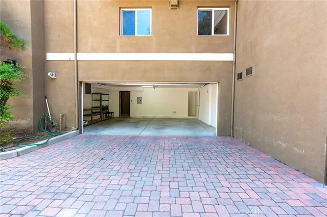 $928,000 | 1709 North Fair Oaks Avenue, Unit 118, Pasadena, CA 91103