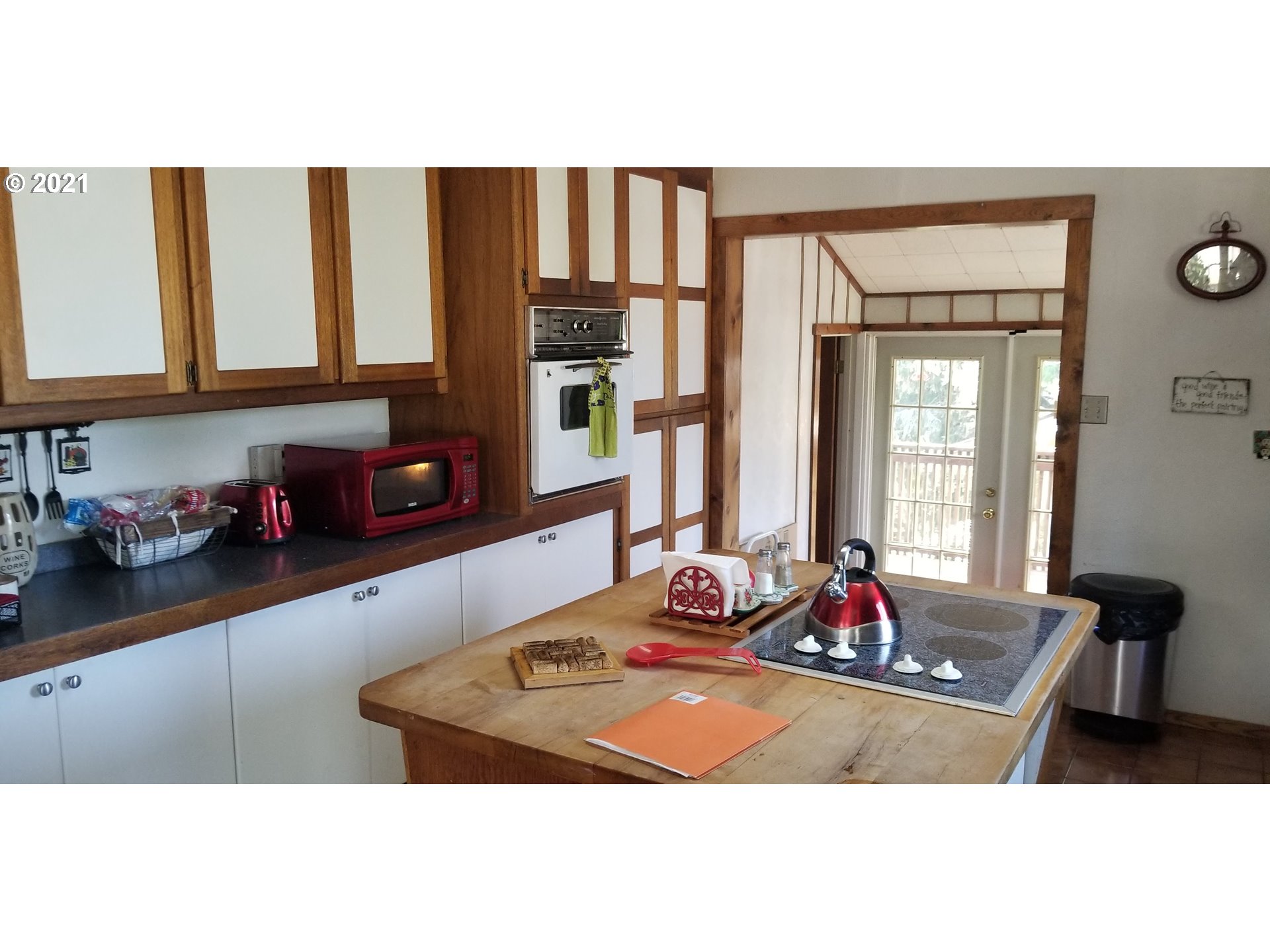 63480 Flanagan Road Coos Bay, OR 97420 - Photo 6 of 32 Gallery Image 6