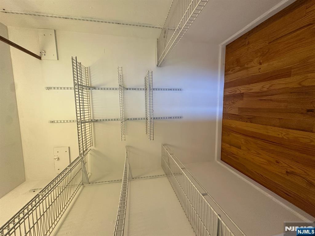 1111 River Road, Unit D5 Edgewater, NJ 07020 - Photo 10 of 18