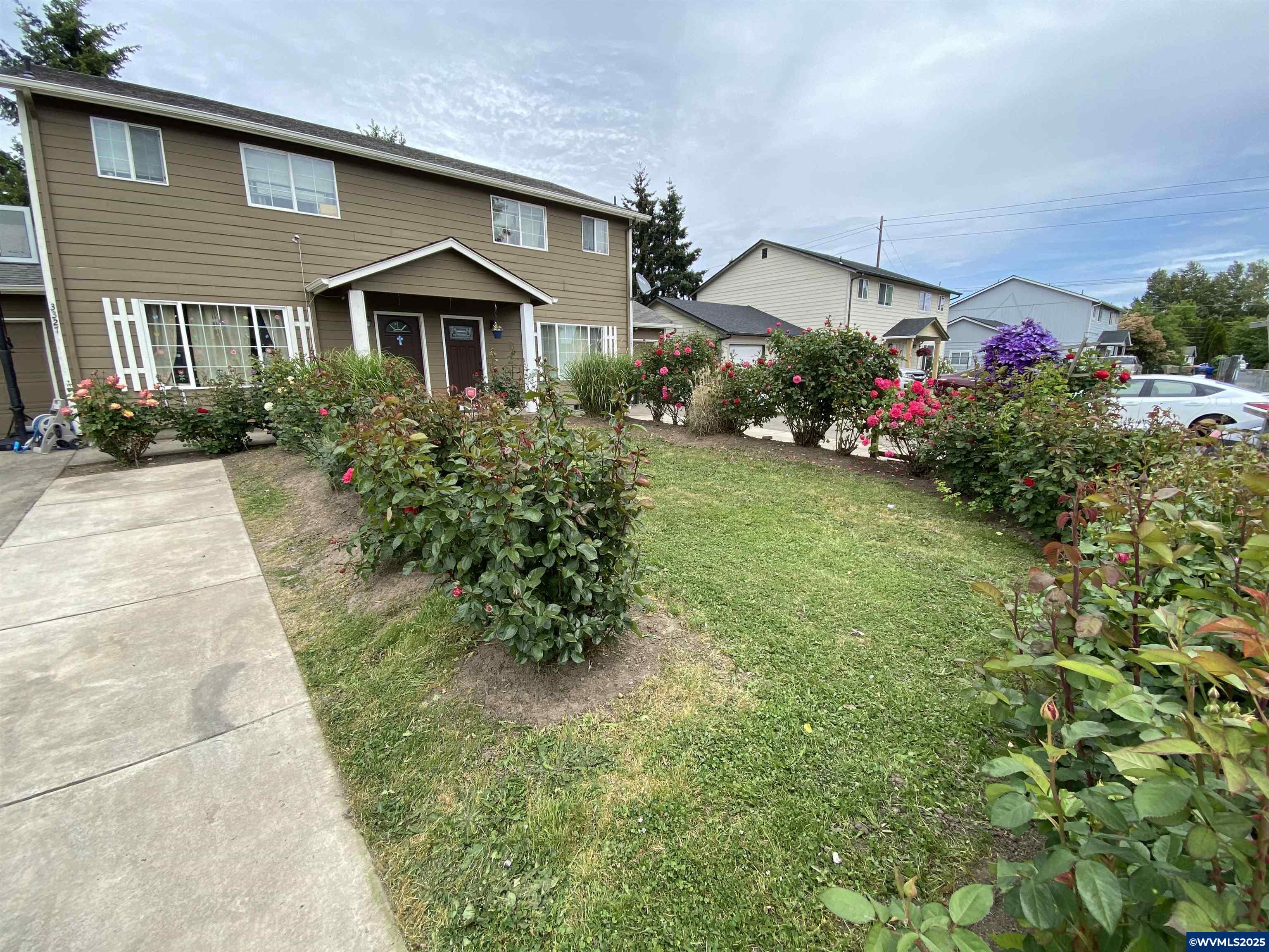 3327 Rockingham Court Northeast Salem, OR 97301 - Photo 2 of 13 Gallery Image 2