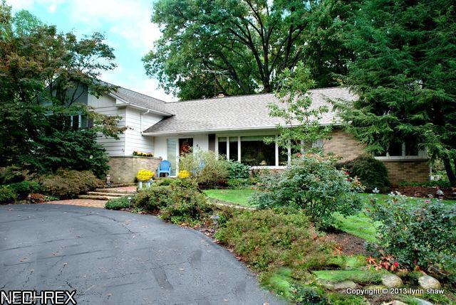 454 Inverness Road Akron, OH 44313 - Photo 1 of 25