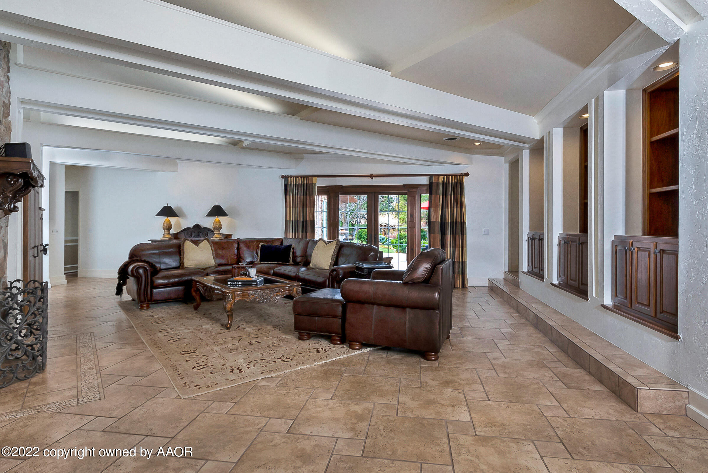 2 Snead Lane Amarillo, TX 79124 - Photo 14 of 76 a living room with furniture and a window