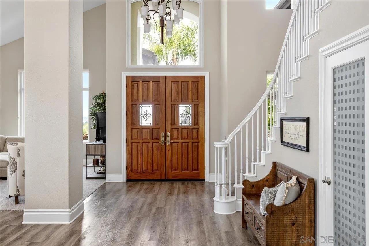 2031 Ridgecrest Place Escondido, CA 92029 - Photo 11 of 58 Gallery Image 11