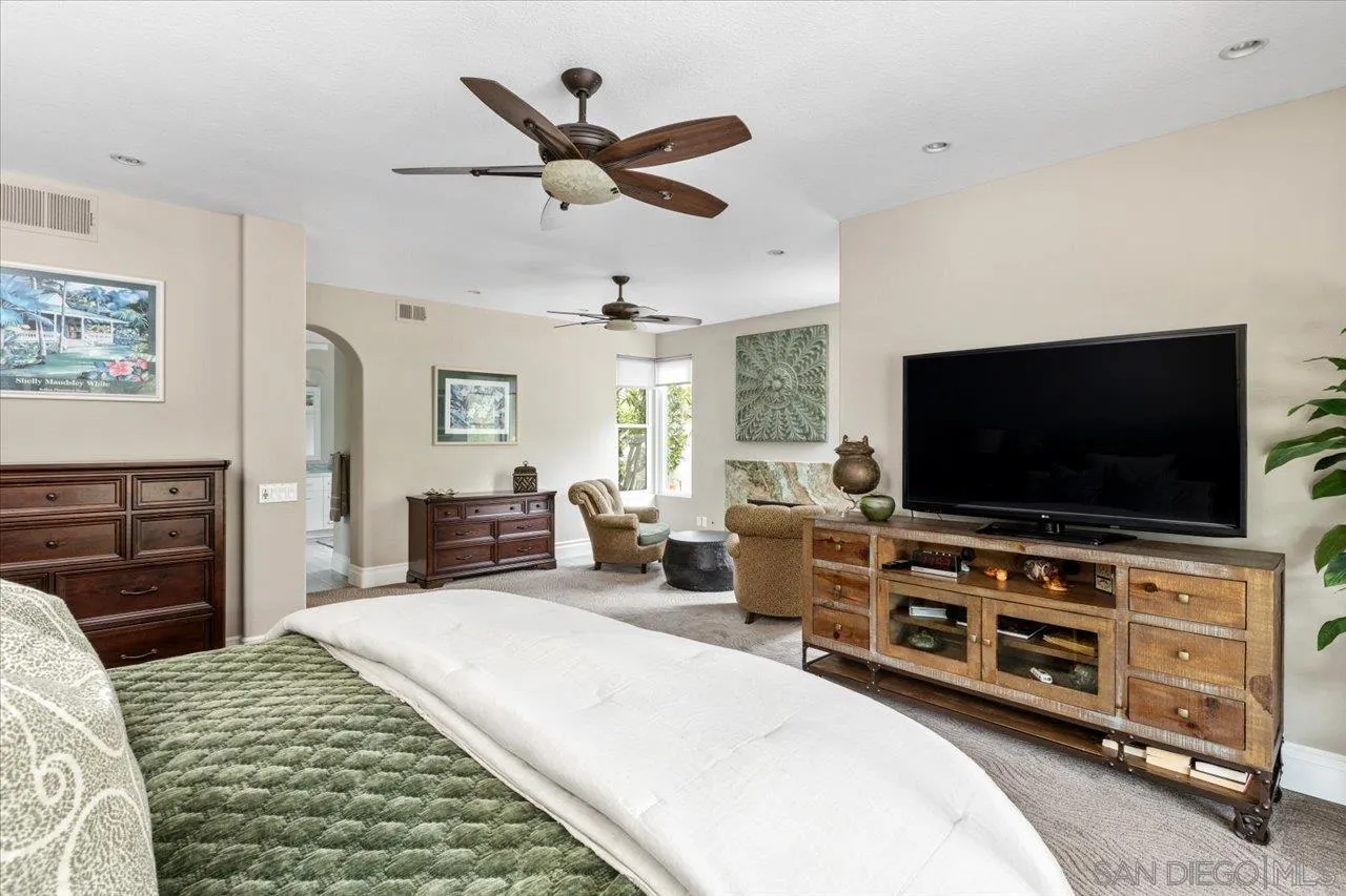 2031 Ridgecrest Place Escondido, CA 92029 - Photo 14 of 58 Gallery Image 14