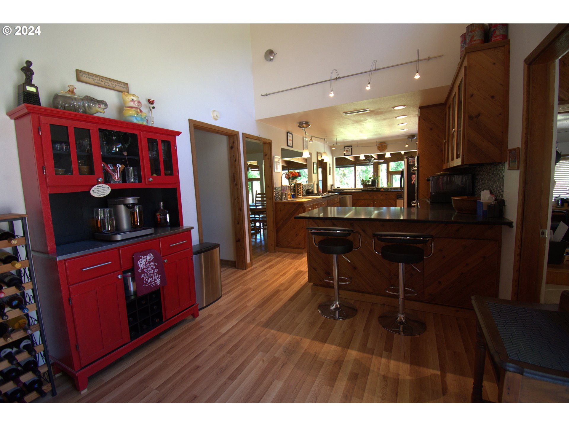 1802 Fisher Road Roseburg, OR 97471 - Photo 5 of 20 Gallery Image 5