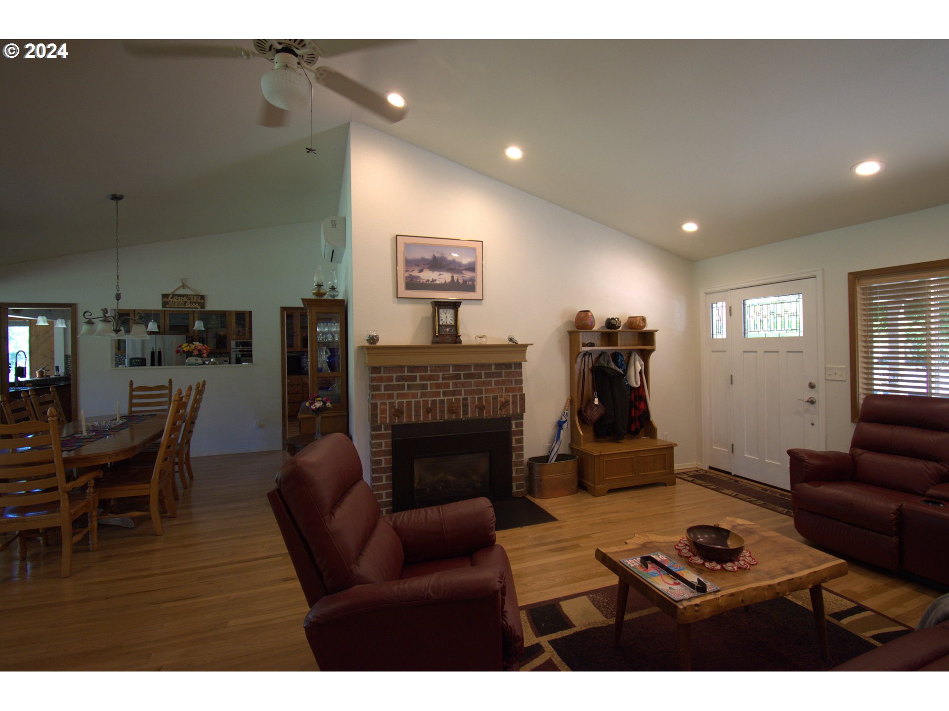 1802 Fisher Road Roseburg, OR 97471 - Photo 6 of 20 Gallery Image 6