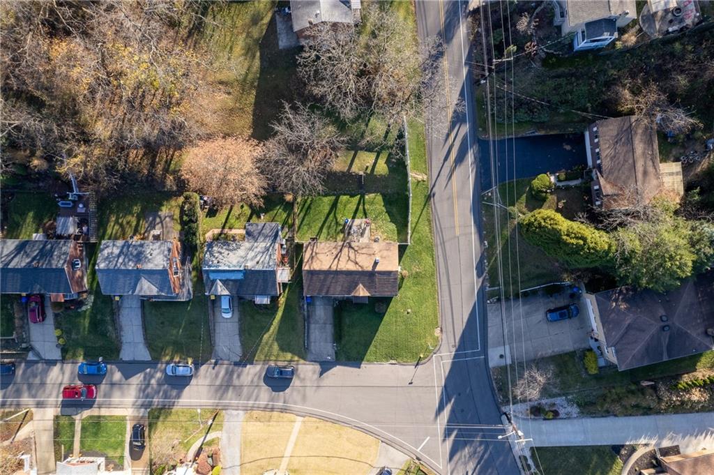 400 Pearce Road Pittsburgh, PA 15234 - Photo 30 of 31 an aerial view of a house with swimming pool garden and patio