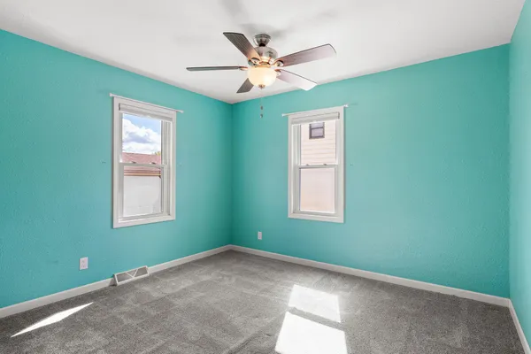 $189,900 | 2110 Oakland Avenue East, Austin, MN 55912