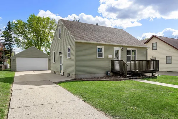 $189,900 | 2110 Oakland Avenue East, Austin, MN 55912