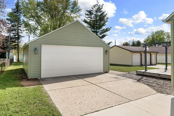 $189,900 | 2110 Oakland Avenue East, Austin, MN 55912