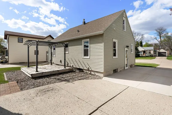 $189,900 | 2110 Oakland Avenue East, Austin, MN 55912