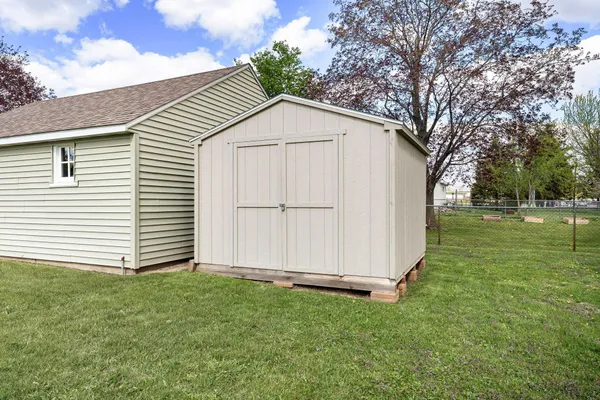 $189,900 | 2110 Oakland Avenue East, Austin, MN 55912