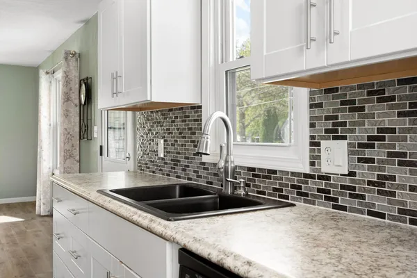 $189,900 | 2110 Oakland Avenue East, Austin, MN 55912