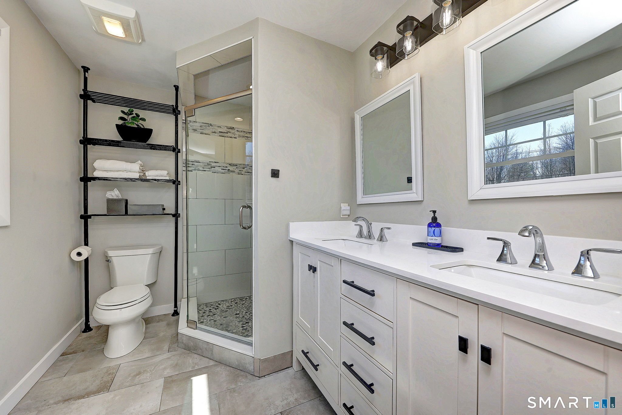 439 Waverly Road Shelton, CT 06484 - Photo 18 of 41