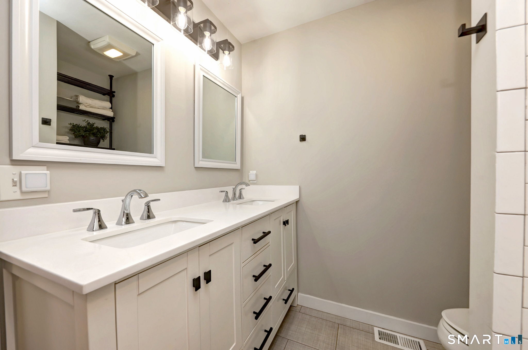 439 Waverly Road Shelton, CT 06484 - Photo 22 of 41