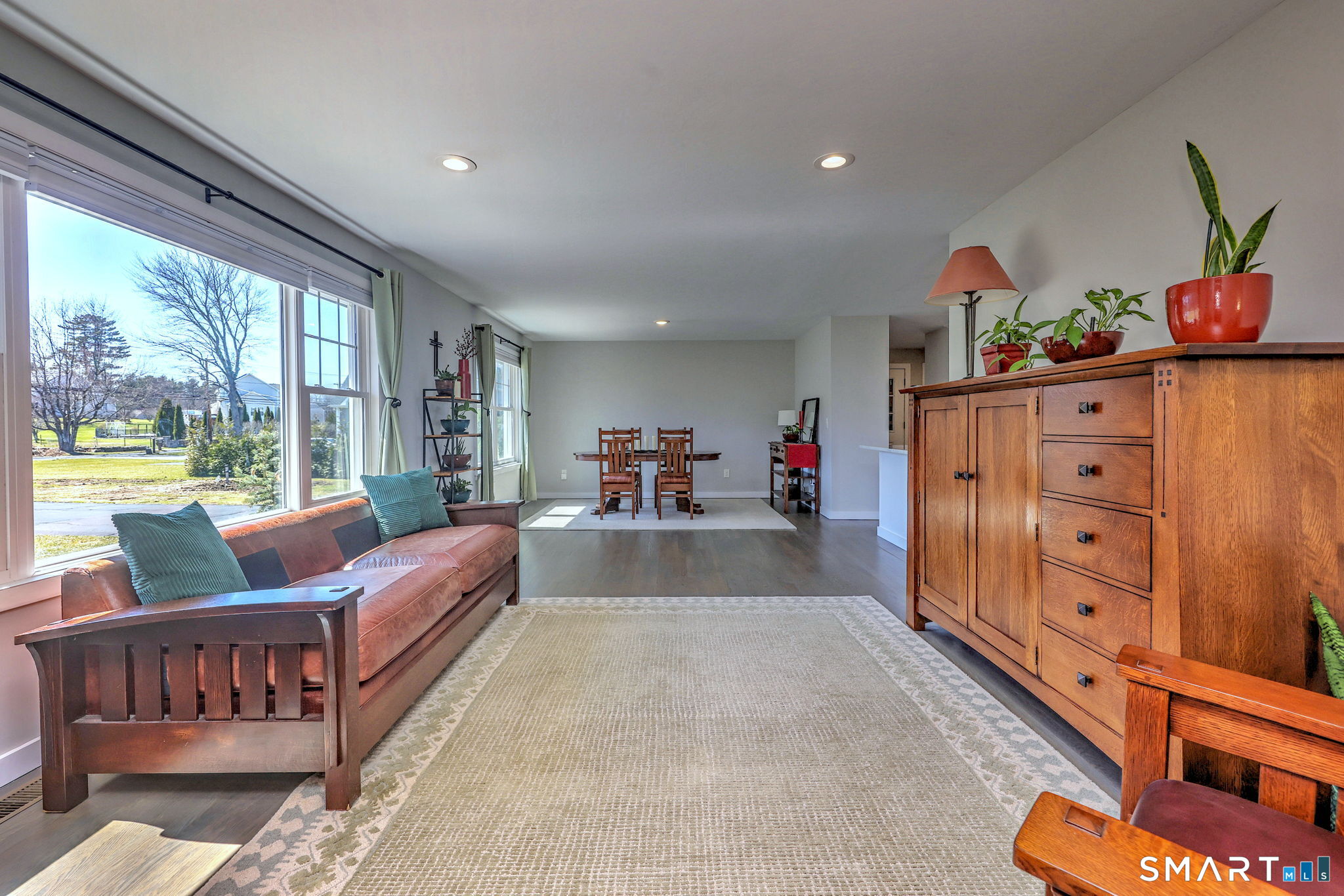 439 Waverly Road Shelton, CT 06484 - Photo 4 of 41