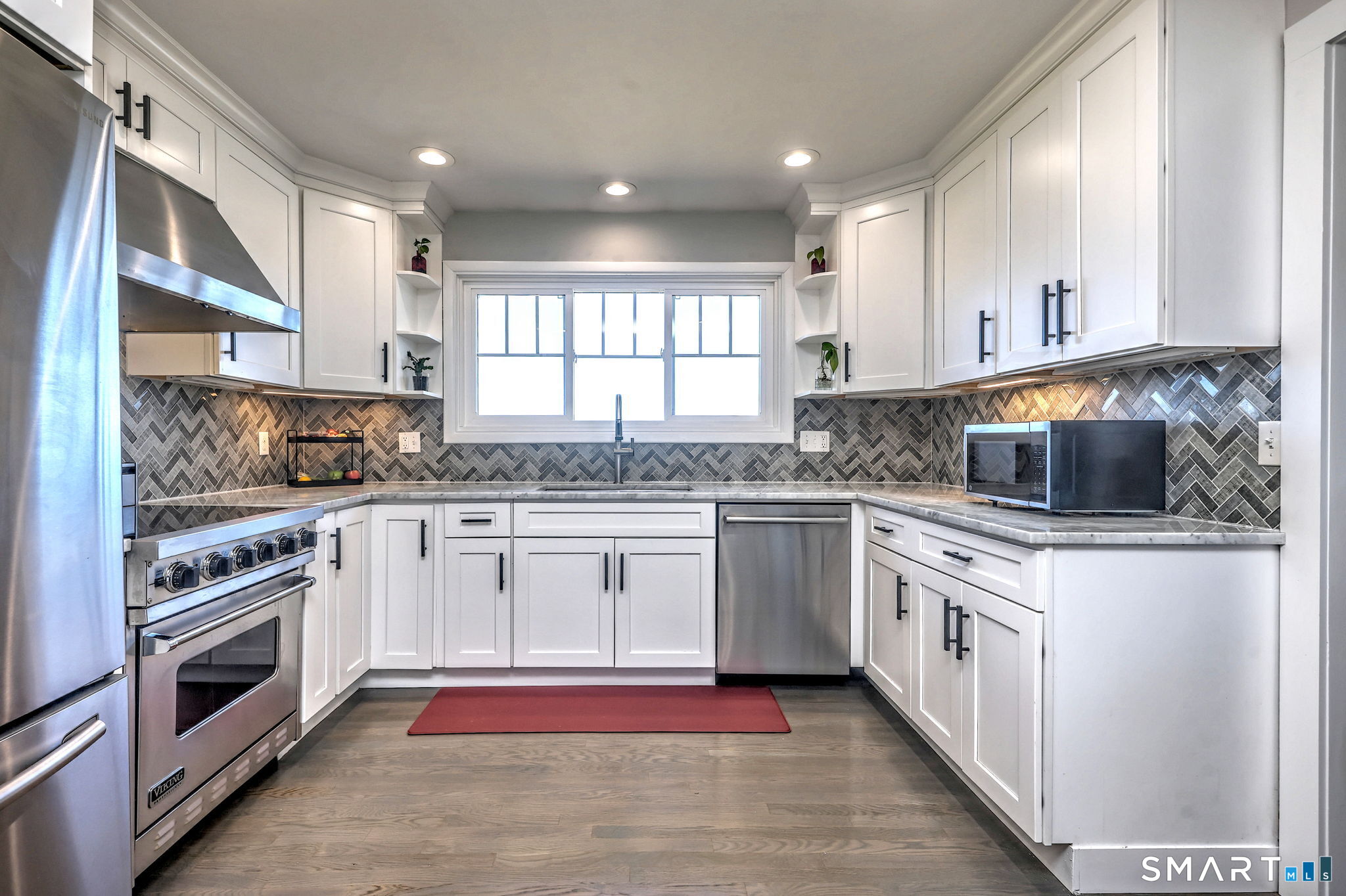 439 Waverly Road Shelton, CT 06484 - Photo 8 of 41