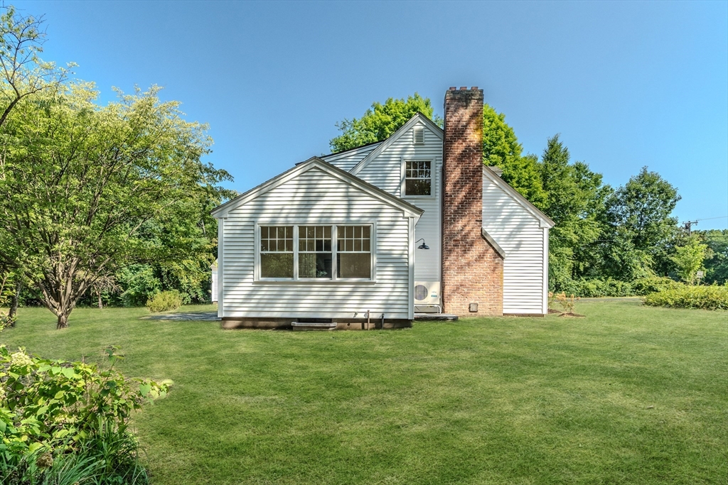 176 Flat Hills Road Amherst, MA 01002 - Photo 5 of 42