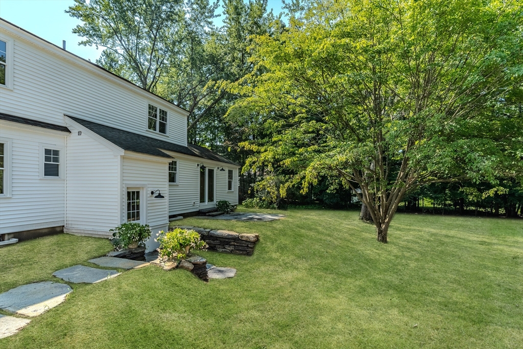 176 Flat Hills Road Amherst, MA 01002 - Photo 7 of 42