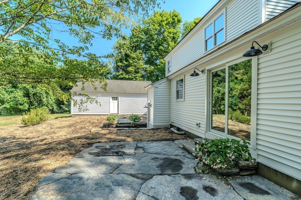176 Flat Hills Road Amherst, MA 01002 - Photo 9 of 42