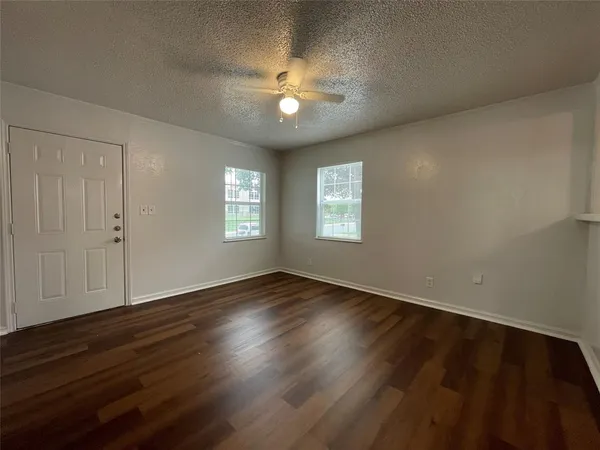 $1,695 | 5108 Tulane Avenue, River Oaks, TX 76114