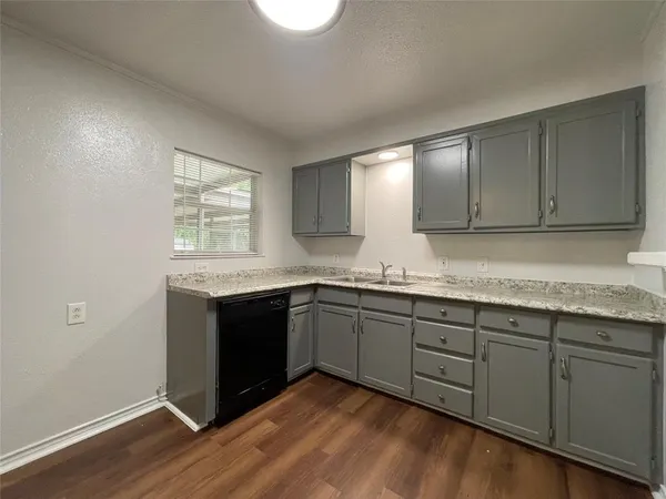 $1,695 | 5108 Tulane Avenue, River Oaks, TX 76114