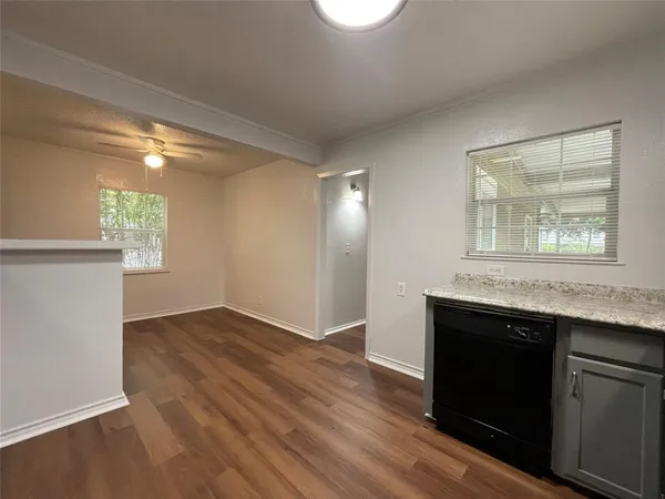 $1,695 | 5108 Tulane Avenue, River Oaks, TX 76114