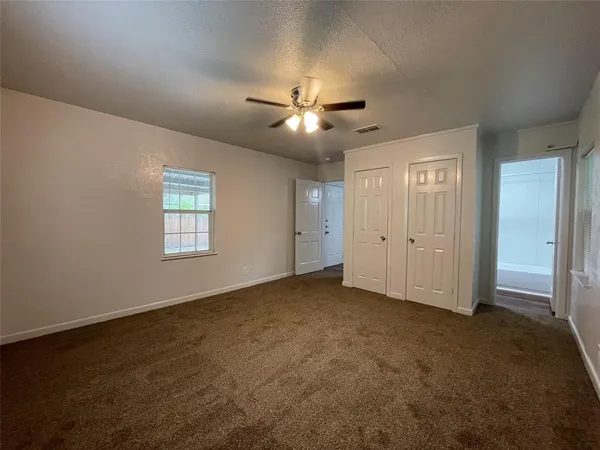 $1,695 | 5108 Tulane Avenue, River Oaks, TX 76114