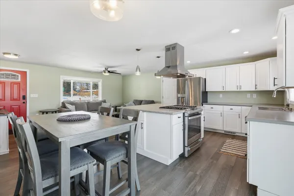 $369,900 | 744 Twin Harbor Drive, Winneconne, WI 54986