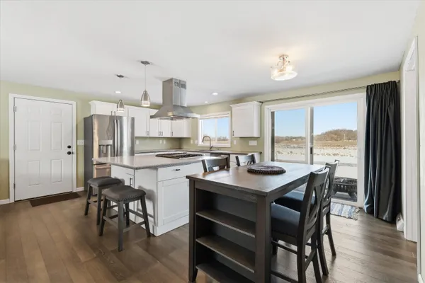 $369,900 | 744 Twin Harbor Drive, Winneconne, WI 54986