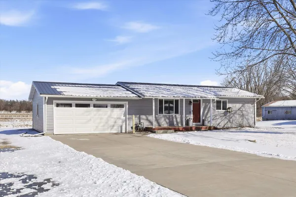 $369,900 | 744 Twin Harbor Drive, Winneconne, WI 54986