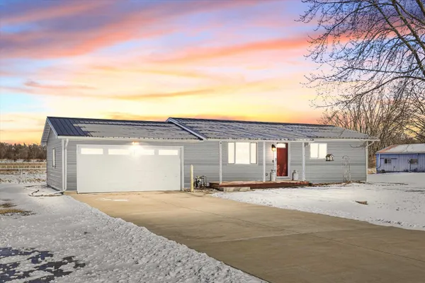 $369,900 | 744 Twin Harbor Drive, Winneconne, WI 54986