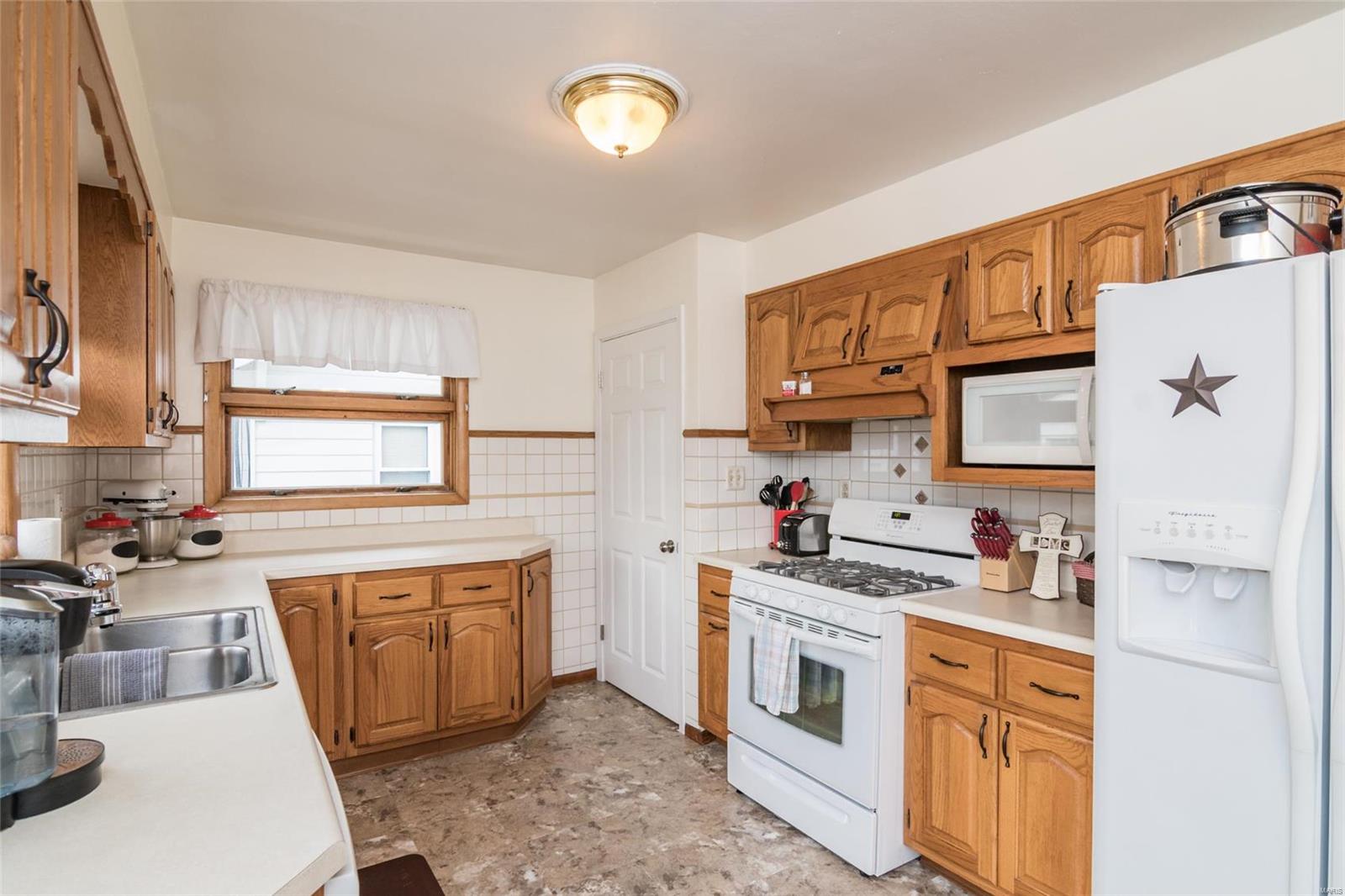 314 West Thomas Street Roxana, IL 62084 - Photo 11 of 27
