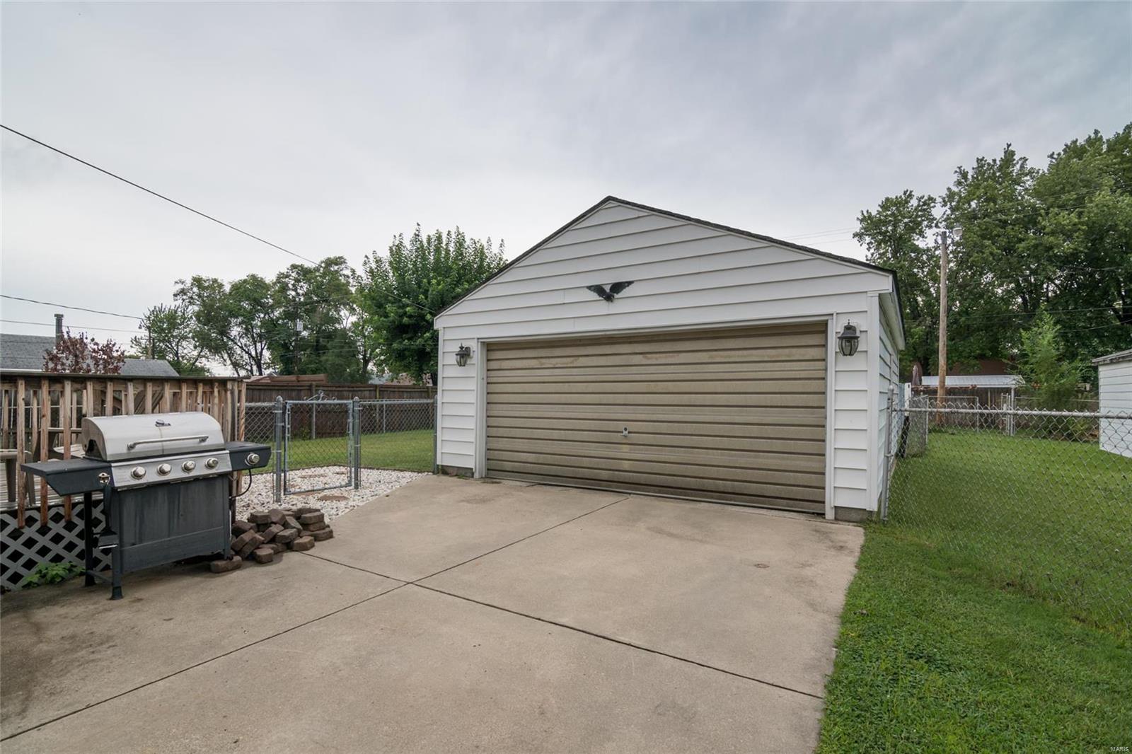 314 West Thomas Street Roxana, IL 62084 - Photo 26 of 27