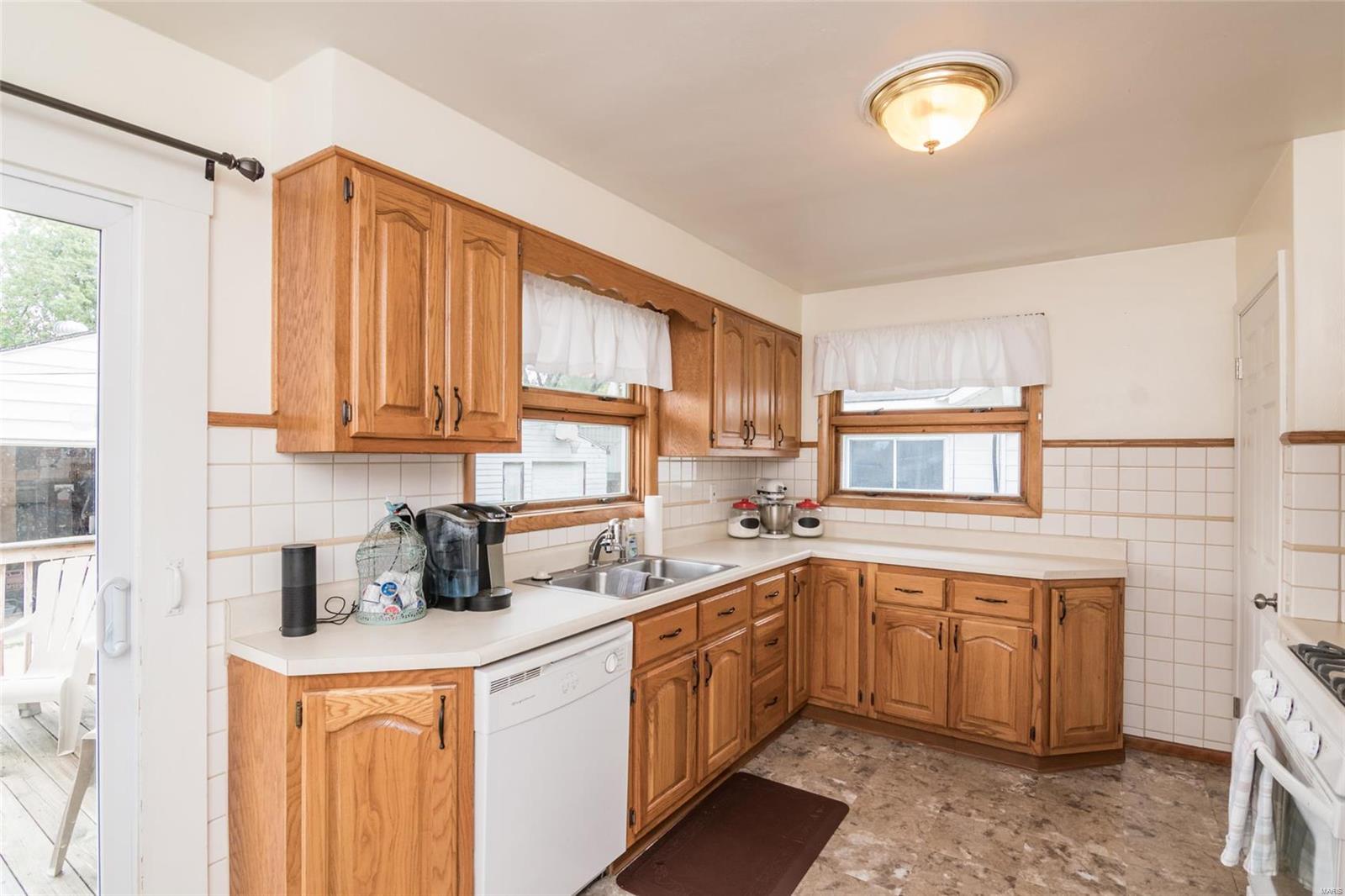 314 West Thomas Street Roxana, IL 62084 - Photo 10 of 27