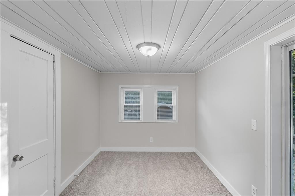 55 Wyman Street Southeast Atlanta, GA 30317 - Photo 17 of 25 a view of an empty room with a window