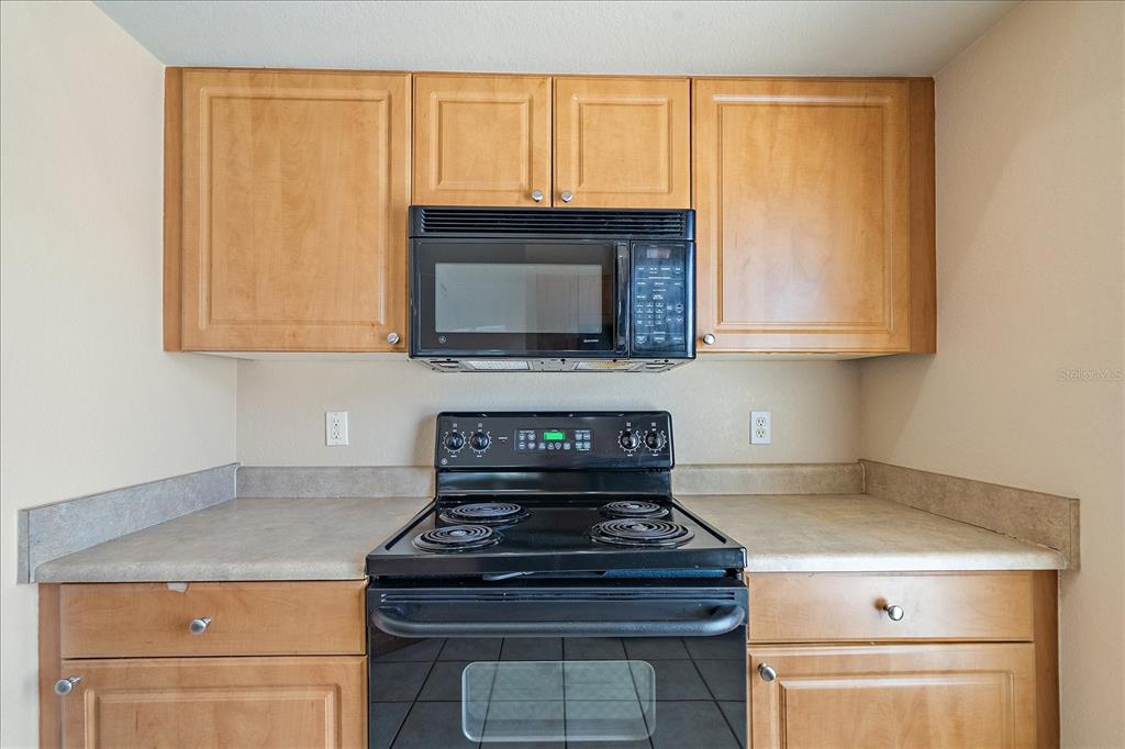 5540 Rosehill Road, Unit 201 Sarasota, FL 34233 - Photo 17 of 52