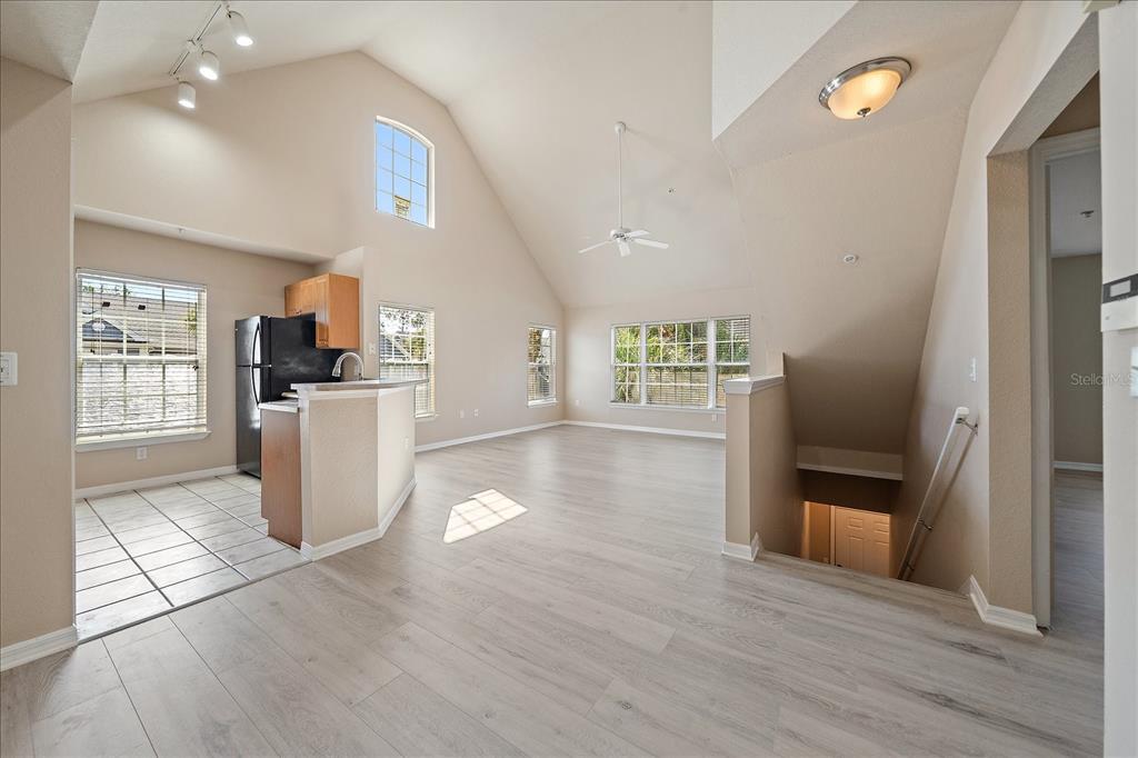 5540 Rosehill Road, Unit 201 Sarasota, FL 34233 - Photo 19 of 52