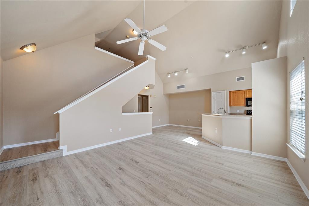 5540 Rosehill Road, Unit 201 Sarasota, FL 34233 - Photo 20 of 52