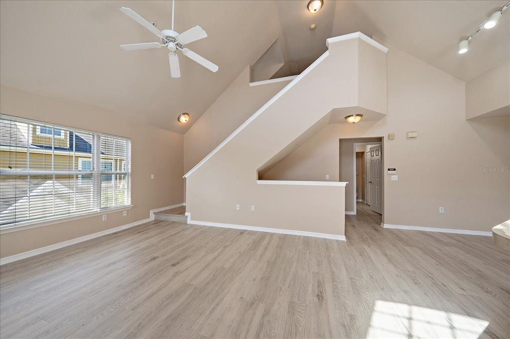 5540 Rosehill Road, Unit 201 Sarasota, FL 34233 - Photo 21 of 52