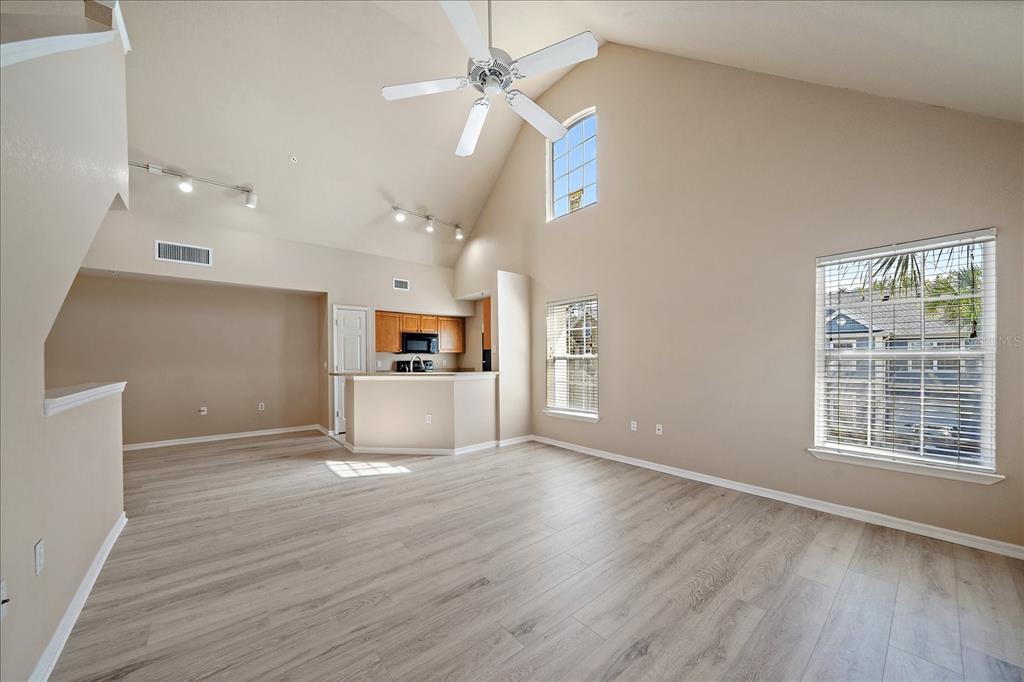 5540 Rosehill Road, Unit 201 Sarasota, FL 34233 - Photo 22 of 52