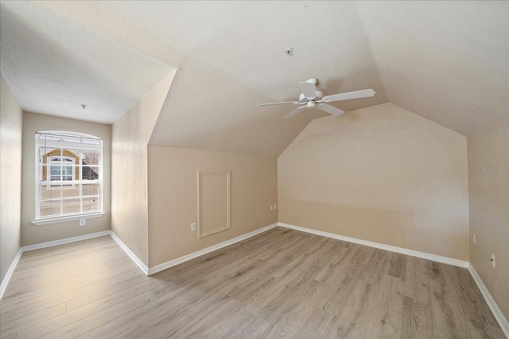 5540 Rosehill Road, Unit 201 Sarasota, FL 34233 - Photo 35 of 52