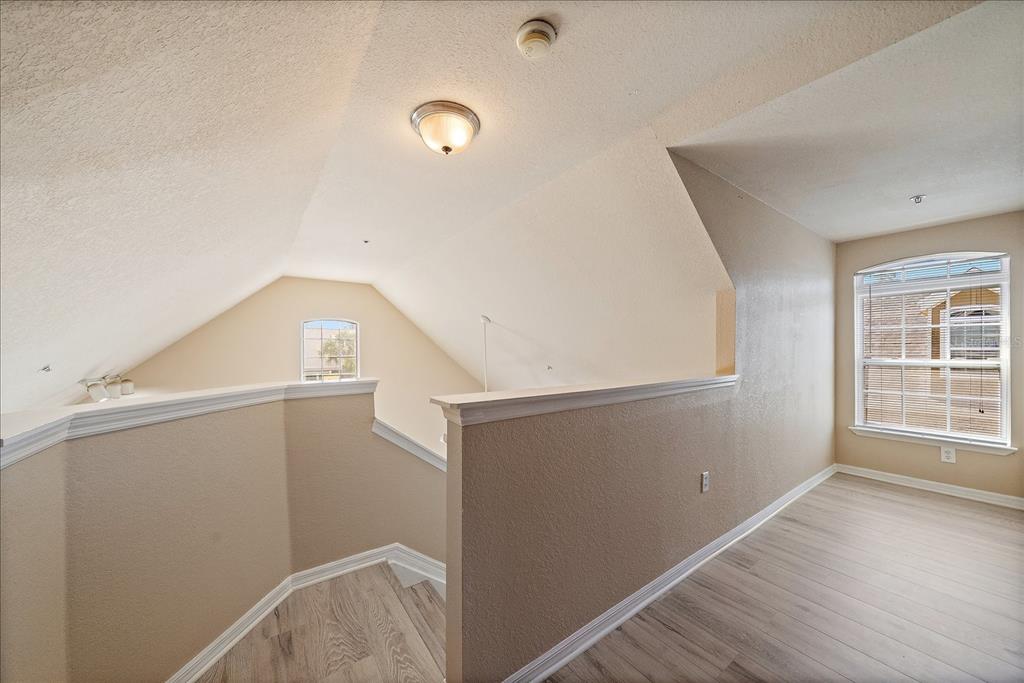 5540 Rosehill Road, Unit 201 Sarasota, FL 34233 - Photo 38 of 52