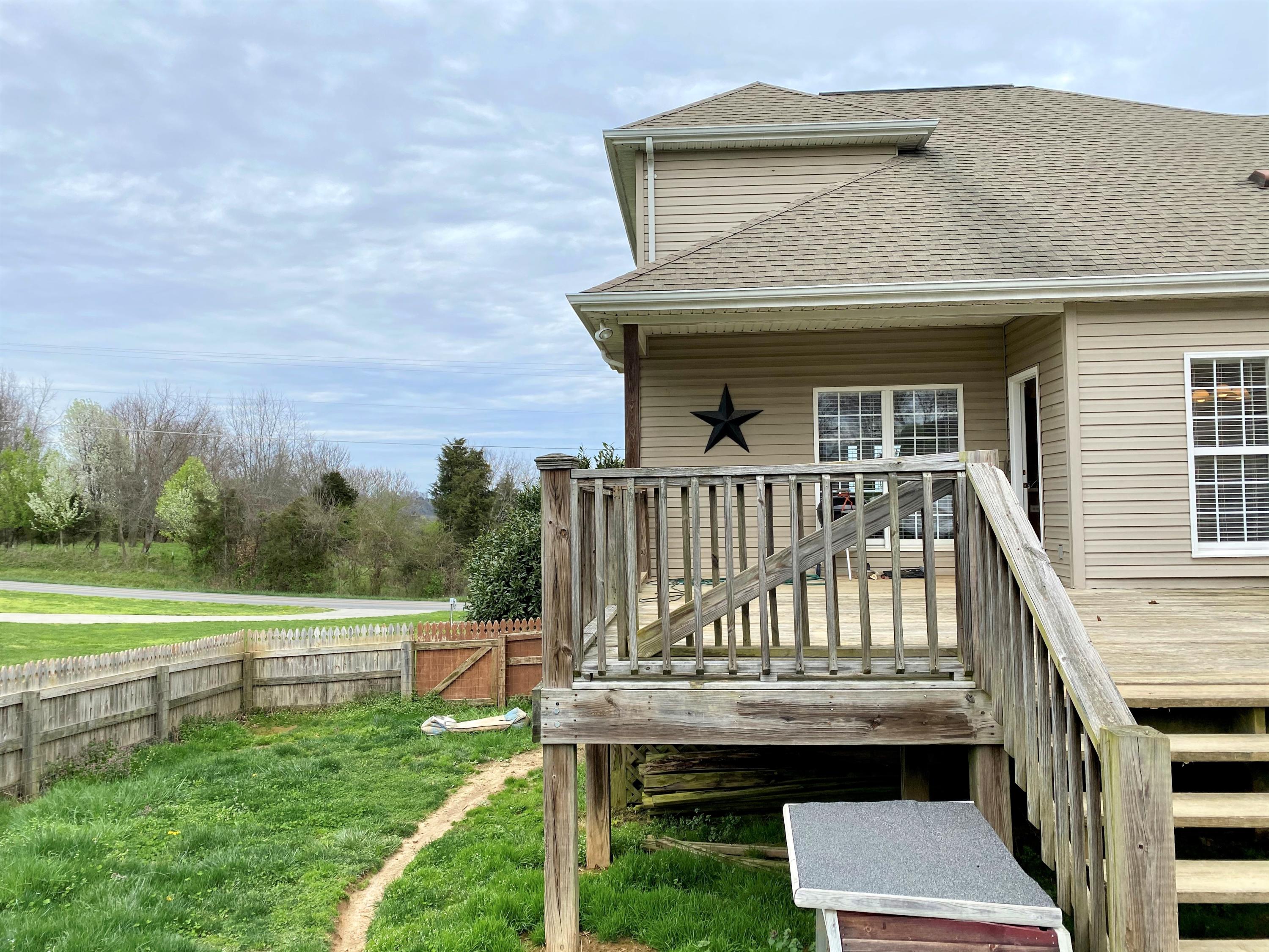 4145 Timberlake Road Johnson City, TN 37601 - Photo 34 of 37 34