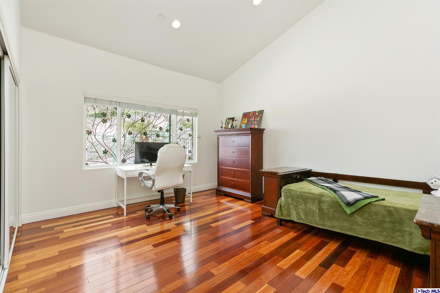 7150 Estepa Drive Tujunga, CA 91042 - Photo 32 of 61