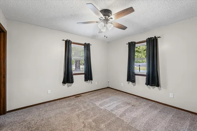 $284,900 | 1001 West Dianne Lane, Mahomet, IL 61853