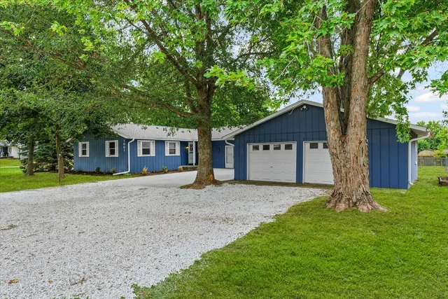 $284,900 | 1001 West Dianne Lane, Mahomet, IL 61853