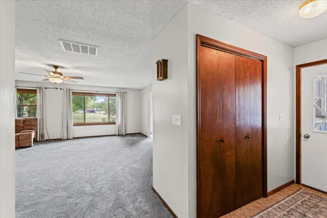 $284,900 | 1001 West Dianne Lane, Mahomet, IL 61853